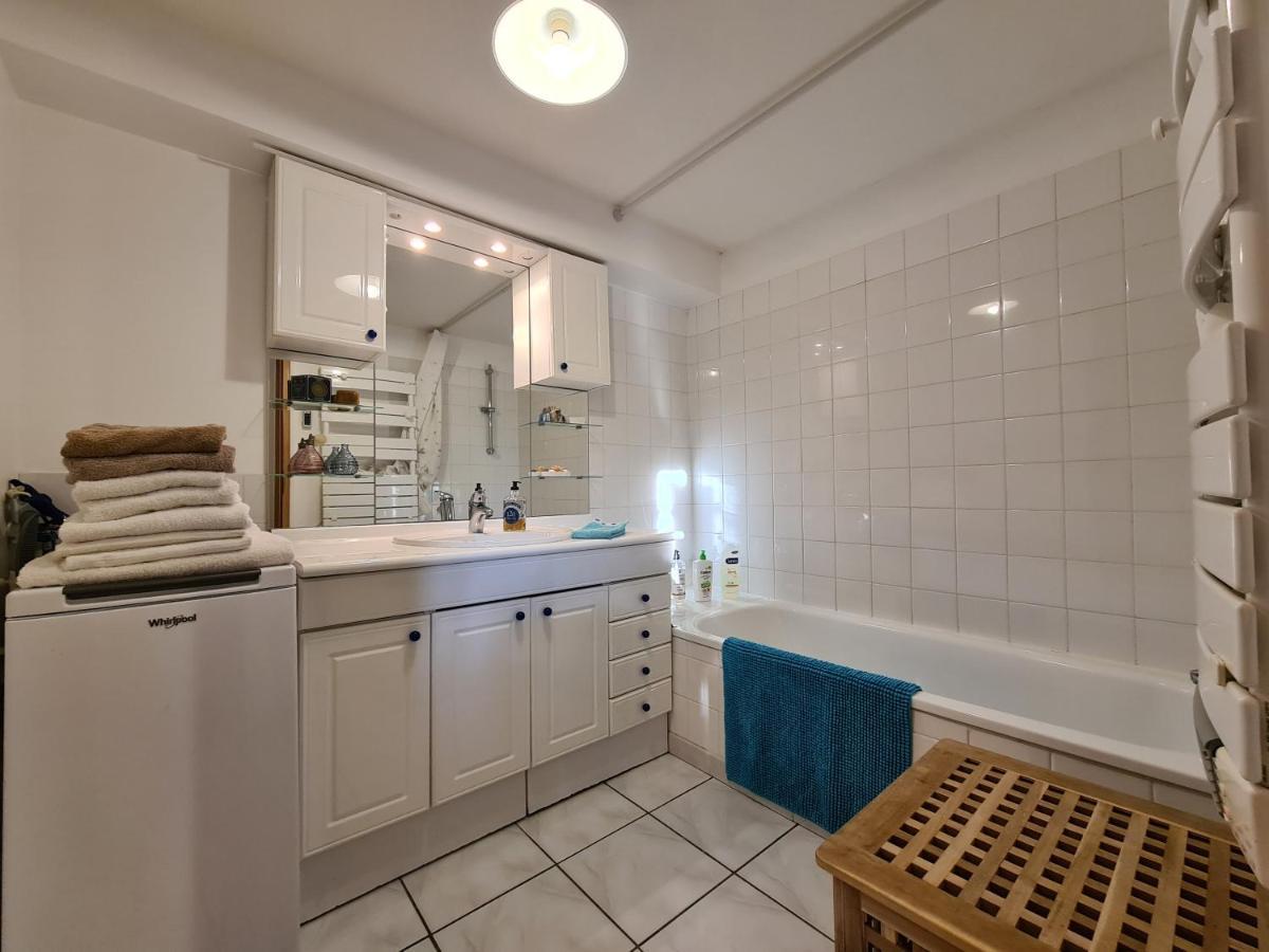 Large Private Garden, Quiet 2-Bedroom Apartment, Air Conditioning, Wifi, Parking Cassis Eksteriør bilde