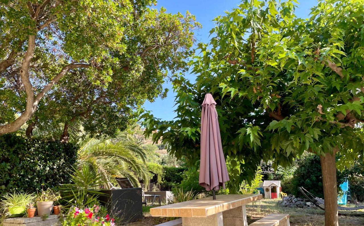 Large Private Garden, Quiet 2-Bedroom Apartment, Air Conditioning, Wifi, Parking Cassis Eksteriør bilde