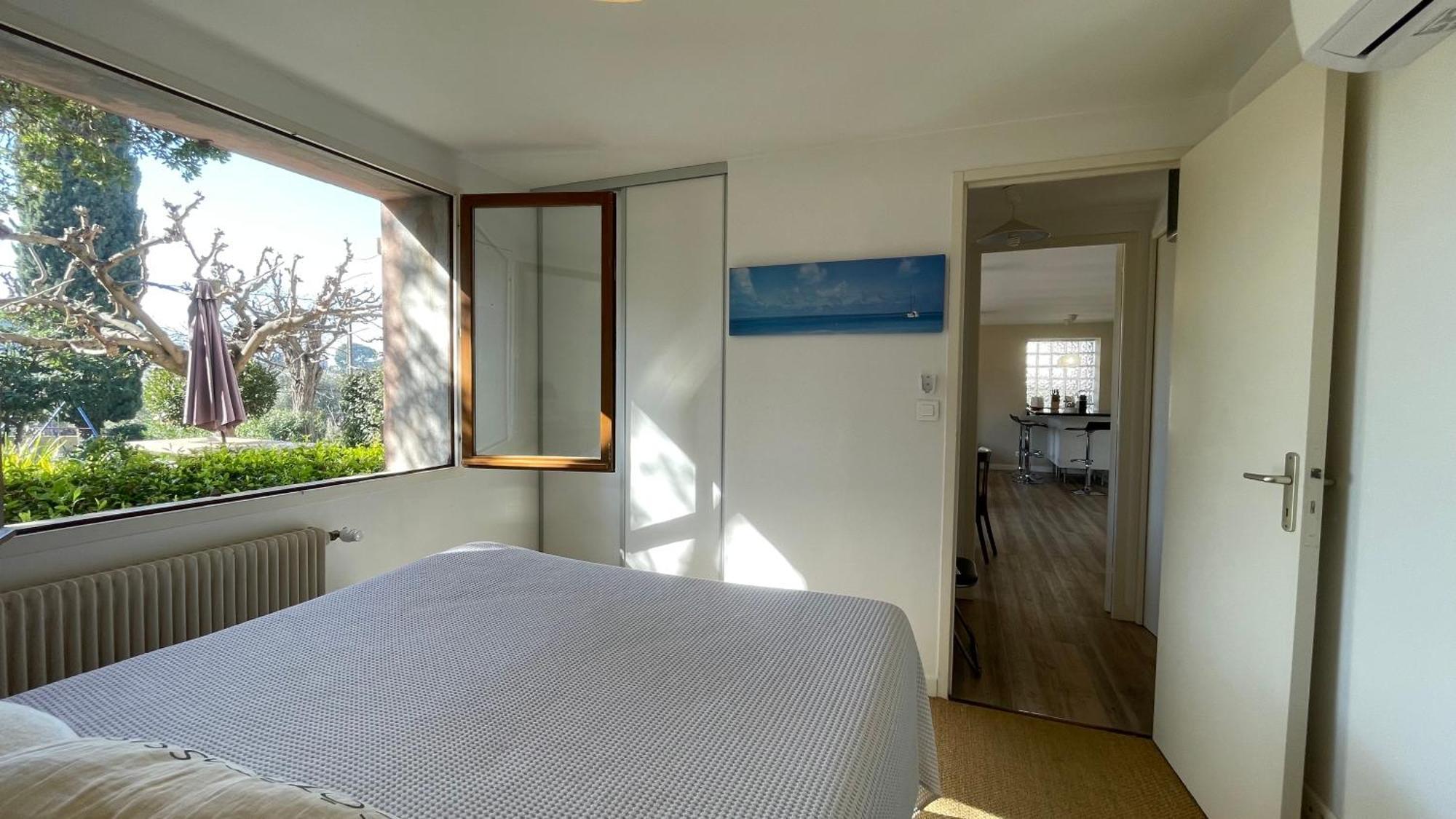 Large Private Garden, Quiet 2-Bedroom Apartment, Air Conditioning, Wifi, Parking Cassis Eksteriør bilde