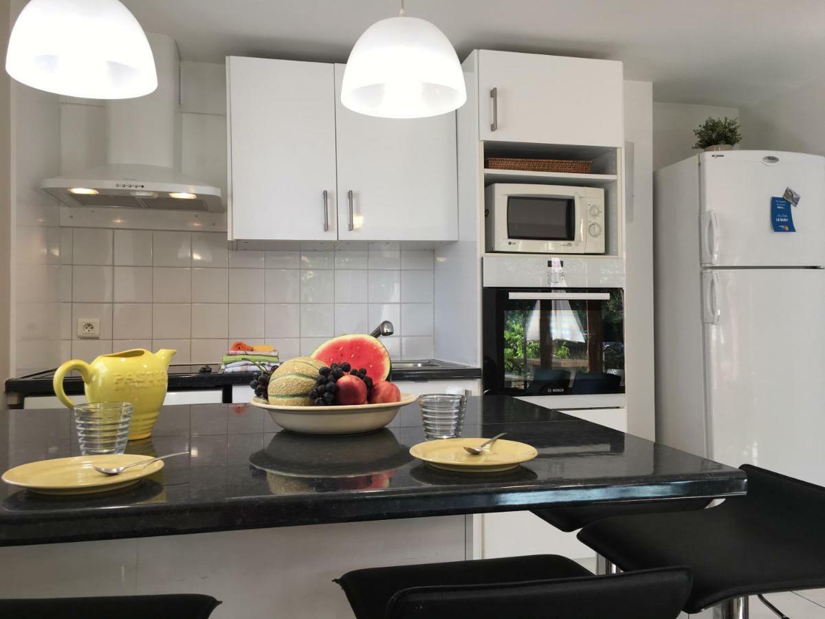 Large Private Garden, Quiet 2-Bedroom Apartment, Air Conditioning, Wifi, Parking Cassis Eksteriør bilde
