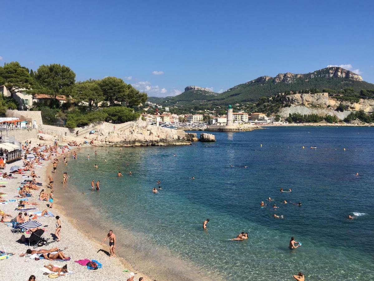 Large Private Garden, Quiet 2-Bedroom Apartment, Air Conditioning, Wifi, Parking Cassis Eksteriør bilde